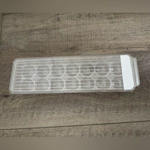 Refrigerator Egg Container plastic organizer with lid